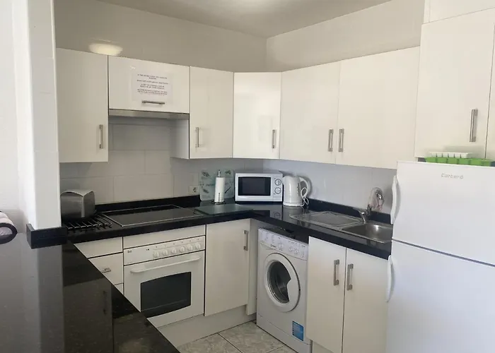 1 Bed 6b2, Victoria Court 1, Cristianos,tenerife * לוס כריסטיאנוס